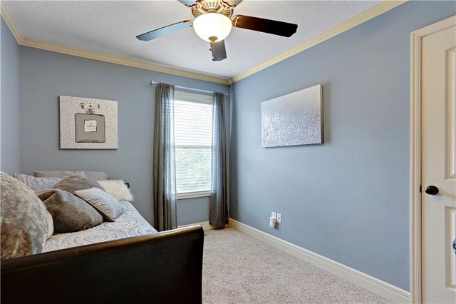 483 S 137th Place, Bonner Springs, KS 66012