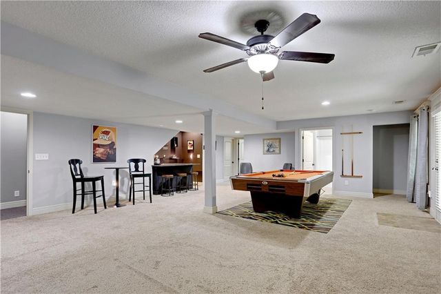 483 S 137th Place, Bonner Springs, KS 66012