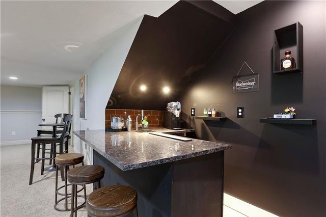 483 S 137th Place, Bonner Springs, KS 66012