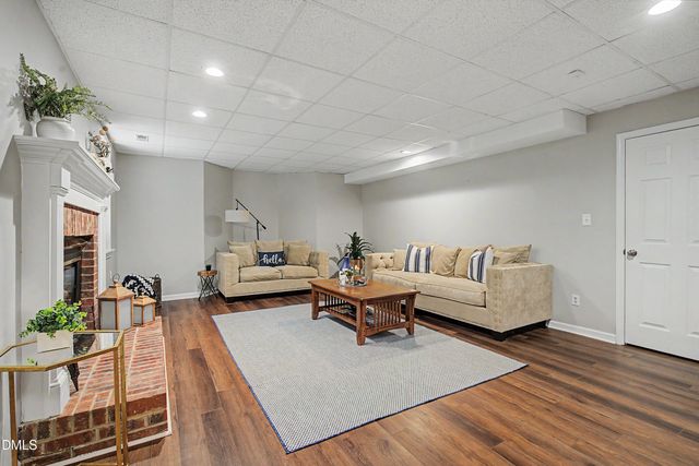 5517 N Hawthorne Way, Raleigh, NC 27613