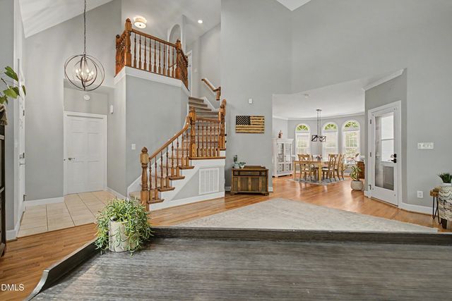 5517 N Hawthorne Way, Raleigh, NC 27613