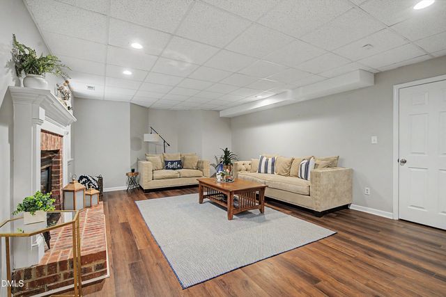 5517 N Hawthorne Way, Raleigh, NC 27613