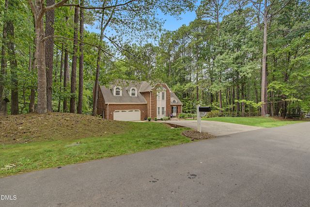 5517 N Hawthorne Way, Raleigh, NC 27613