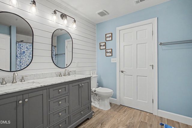 5517 N Hawthorne Way, Raleigh, NC 27613