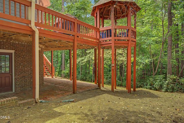 5517 N Hawthorne Way, Raleigh, NC 27613