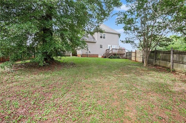 140 Lowery Mill Lane, Winston-salem, NC 27101