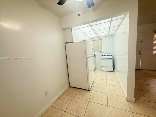 457 NW 57th Ave 25N, Miami, FL 33126