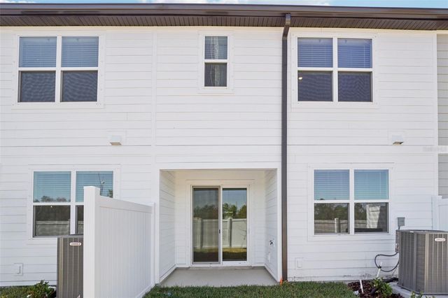 7582 DEER VALLEY CIRCLE, Tampa, FL 33635