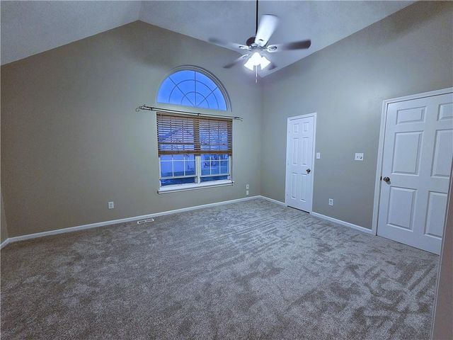 4000 SW Chatham Drive, Lee's Summit, MO 64082