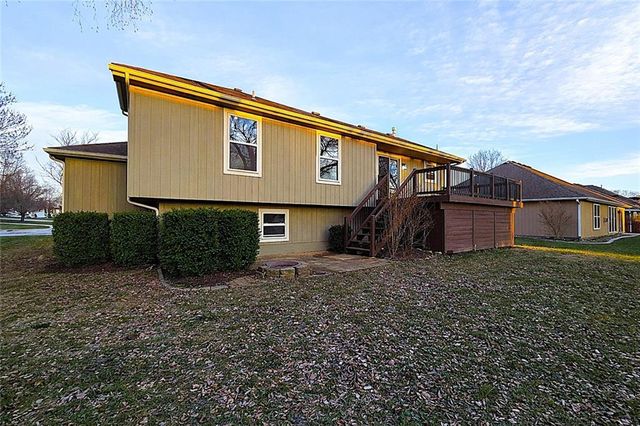 4000 SW Chatham Drive, Lee's Summit, MO 64082