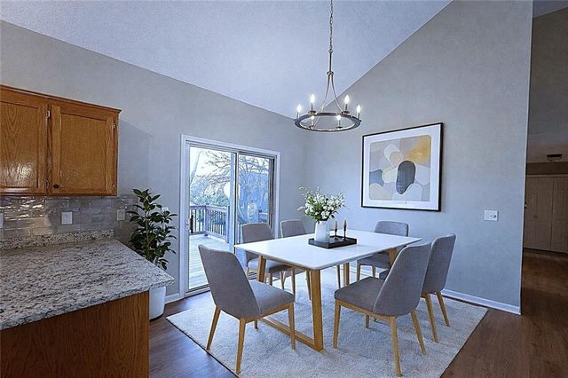 4000 SW Chatham Drive, Lee's Summit, MO 64082