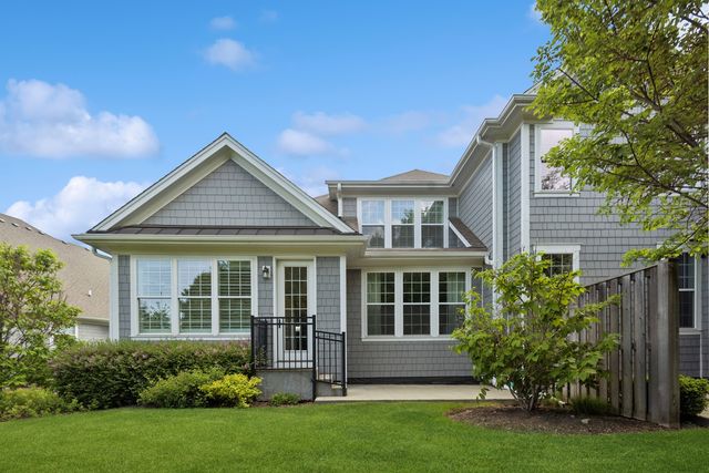 565 Hannah Lane 712, Hinsdale, IL 60521