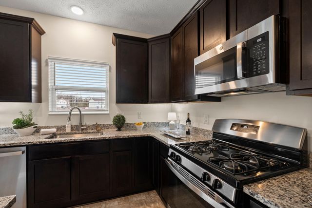 1550 Lewes Castle Drive, Grove City, OH 43123