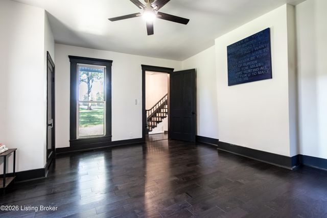7400 Abbott Ln, Crestwood, KY 40014