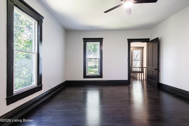 7400 Abbott Ln, Crestwood, KY 40014