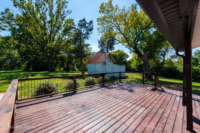 7400 Abbott Ln, Crestwood, KY 40014