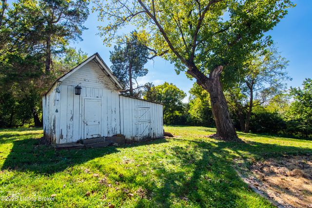 7400 Abbott Ln, Crestwood, KY 40014
