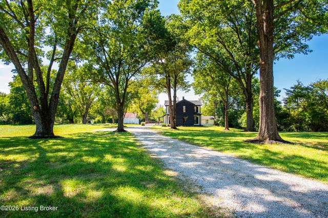 7400 Abbott Ln, Crestwood, KY 40014