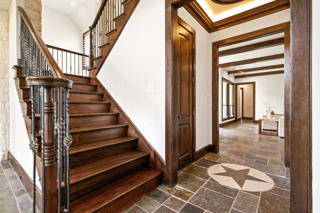 4928 Holly Tree Drive, Dallas, TX 75287