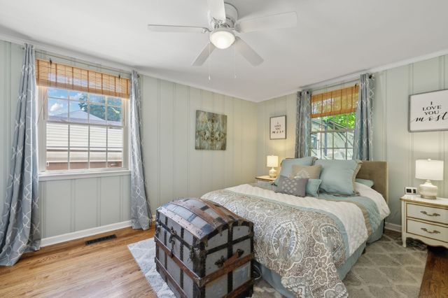 206 Evergreen Dr, Columbia, TN 38401