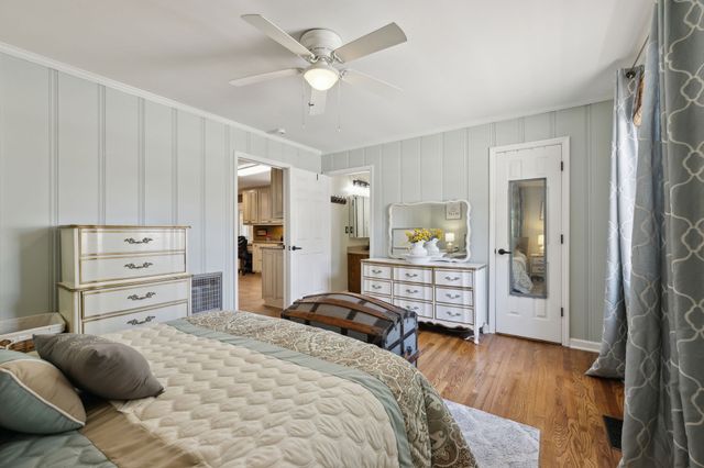 206 Evergreen Dr, Columbia, TN 38401