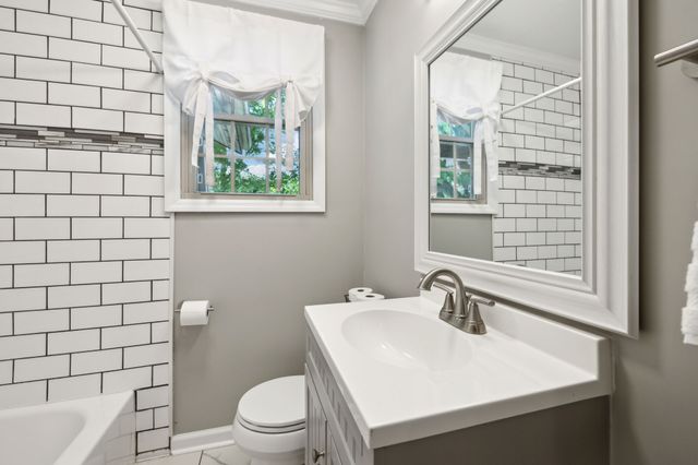 206 Evergreen Dr, Columbia, TN 38401