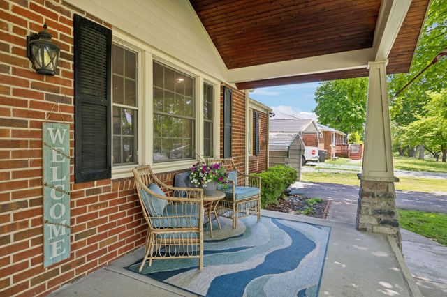 206 Evergreen Dr, Columbia, TN 38401