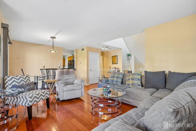 216 Copeley Way, North Brunswick, NJ 08902