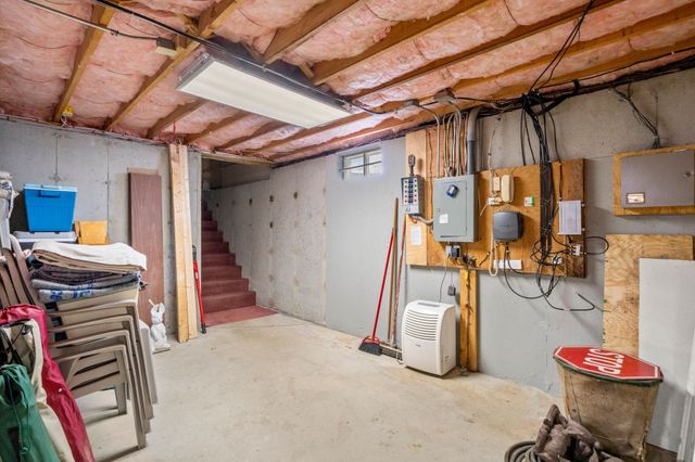 36 Noreast Dr, Bourne, MA 02562
