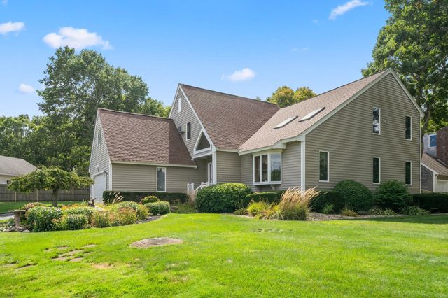 36 Noreast Dr, Bourne, MA 02562