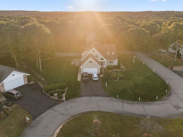 36 Noreast Dr, Bourne, MA 02562
