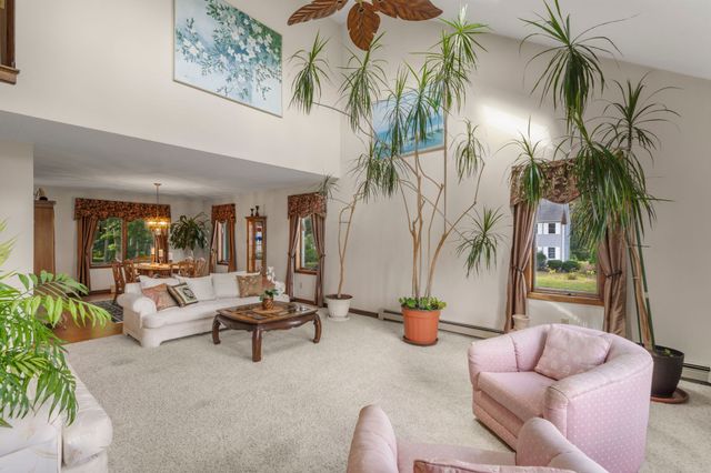 36 Noreast Dr, Bourne, MA 02562