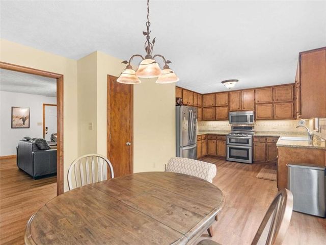 230 Moseley Crossing Drive, Stockbridge, GA 30281