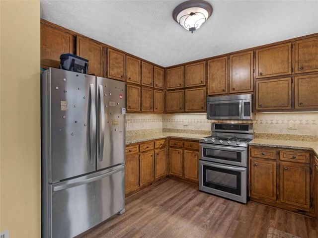 230 Moseley Crossing Drive, Stockbridge, GA 30281