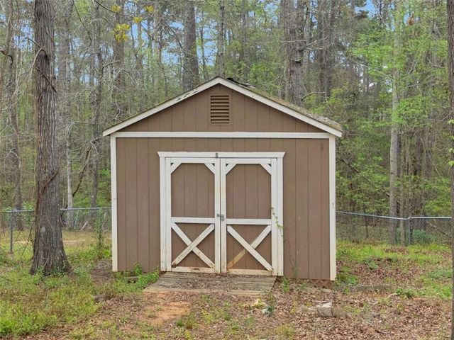 230 Moseley Crossing Drive, Stockbridge, GA 30281