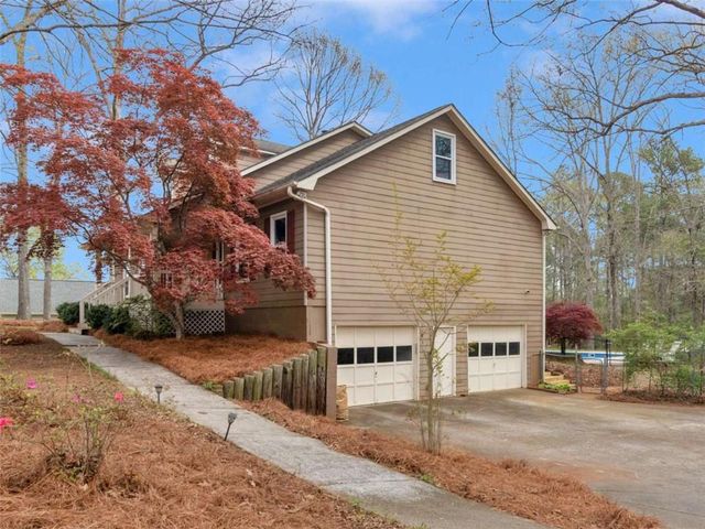 230 Moseley Crossing Drive, Stockbridge, GA 30281