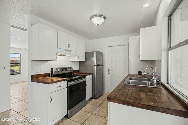 3291 Fairfax Avenue NE, Palm Bay, FL 32905