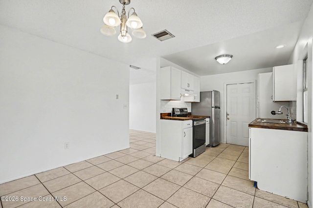 3291 Fairfax Avenue NE, Palm Bay, FL 32905