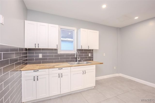 2658 Niagara Avenue, Niagara Falls, NY 14305