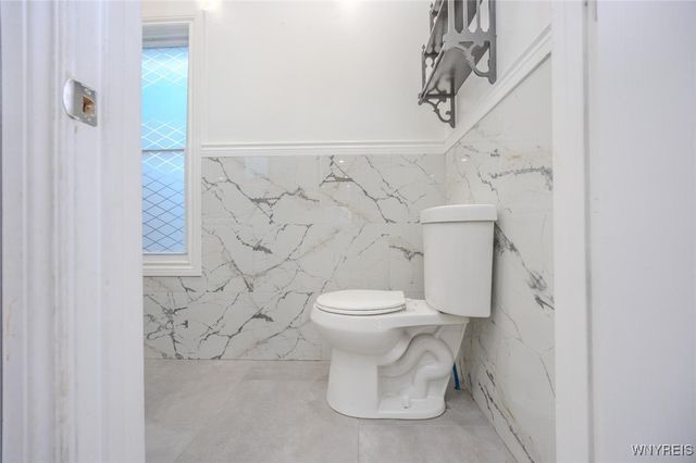 2658 Niagara Avenue, Niagara Falls, NY 14305