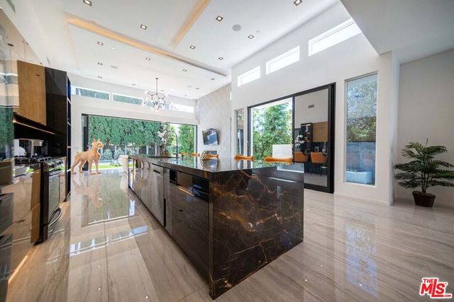 11658 Morrison Street, Valley Village, CA 91601