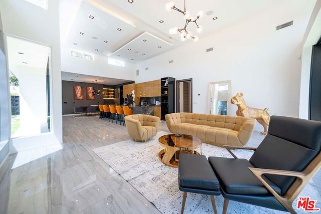 11658 Morrison Street, Valley Village, CA 91601