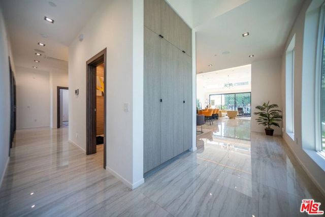11658 Morrison Street, Valley Village, CA 91601