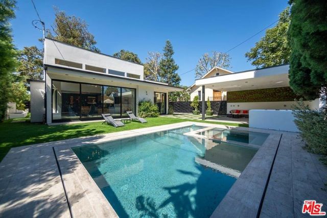 11658 Morrison Street, Valley Village, CA 91601