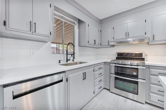 5235 Sir James Way, Las Vegas, NV 89110