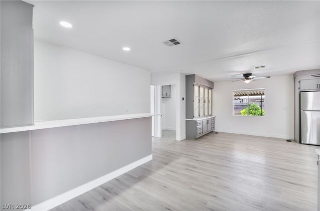 5235 Sir James Way, Las Vegas, NV 89110