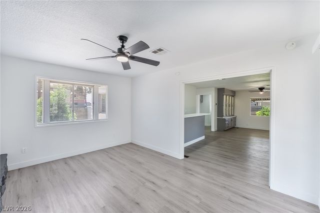 5235 Sir James Way, Las Vegas, NV 89110