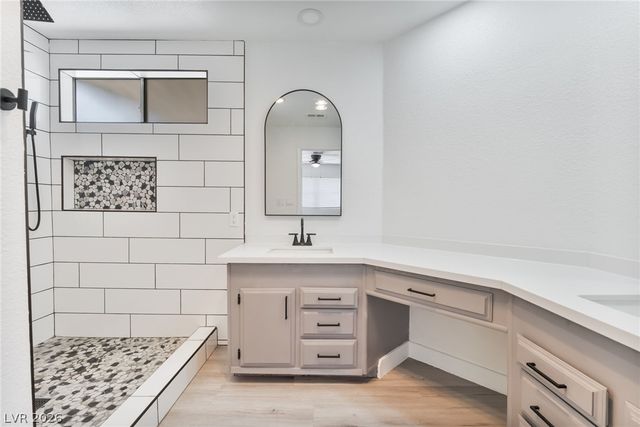 5235 Sir James Way, Las Vegas, NV 89110