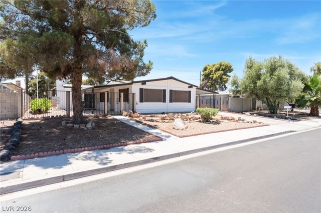 5235 Sir James Way, Las Vegas, NV 89110