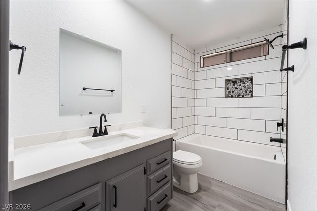 5235 Sir James Way, Las Vegas, NV 89110